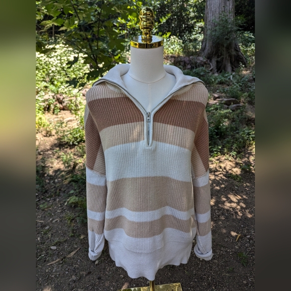 aerie Other - Aerie Cream and Brown Zip Up Sweater